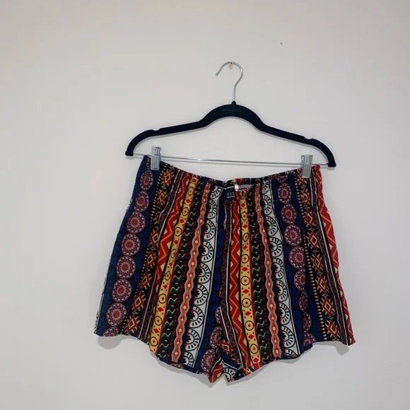 SHEIN multi print shorts - Picture 3 of 10